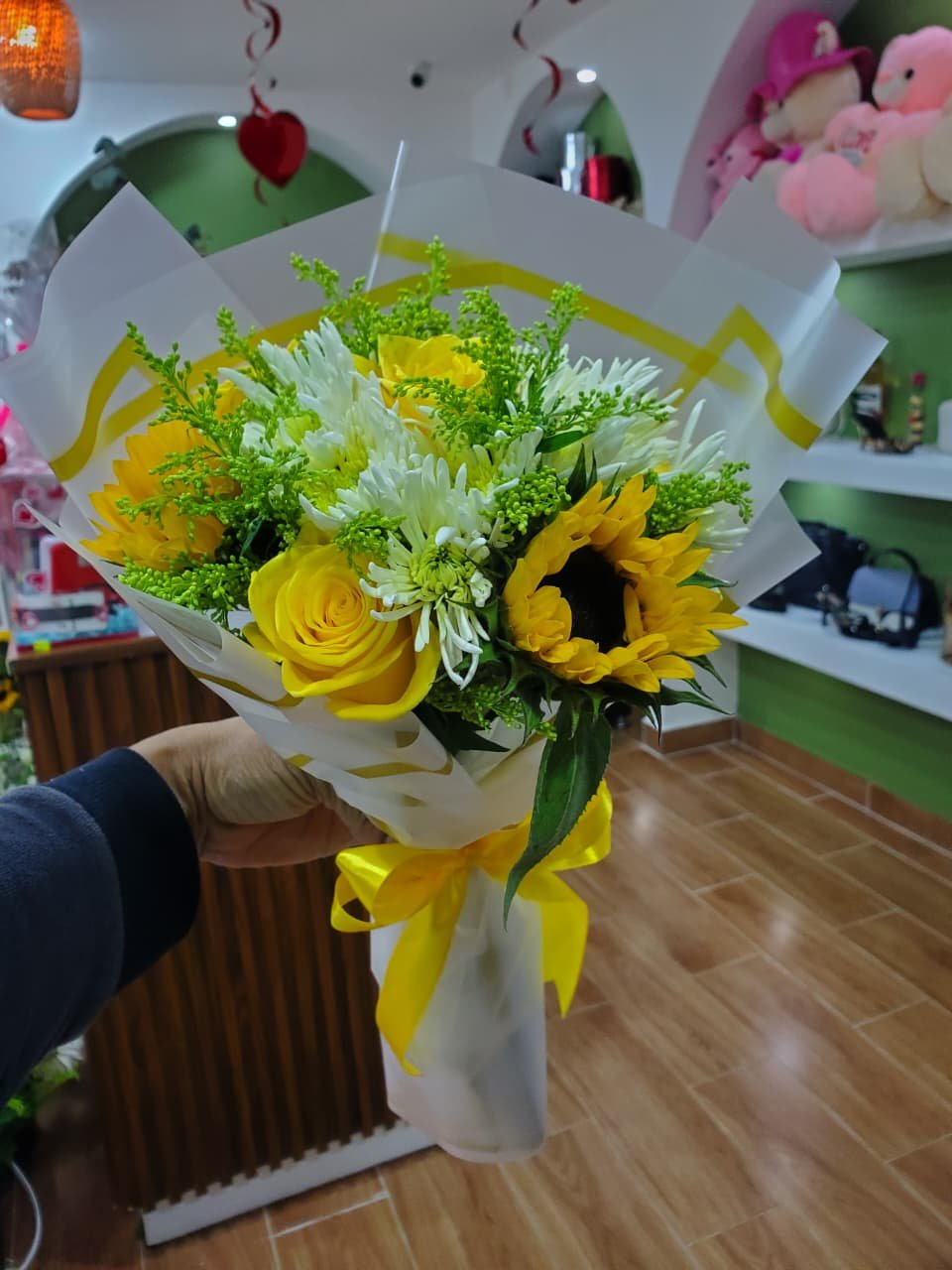 💛 Un detalle que transmite felicidad, luz y buenos deseos en cada pétalo.